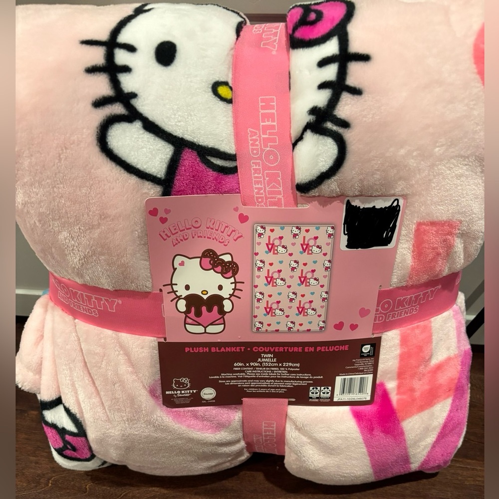 Hello kitty valentines blanket twin